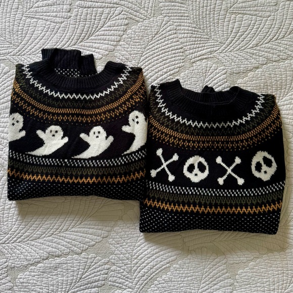 Sweaters - Women’s Black Ghost & Skull Pattern Crewneck Sweater